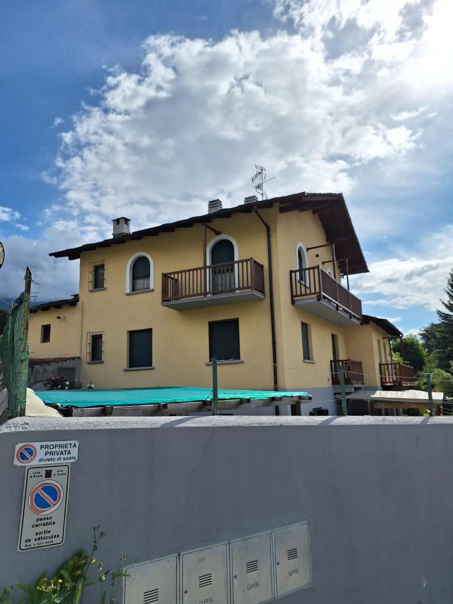 Aosta Holiday Apartments - Edelweiss エクステリア 写真