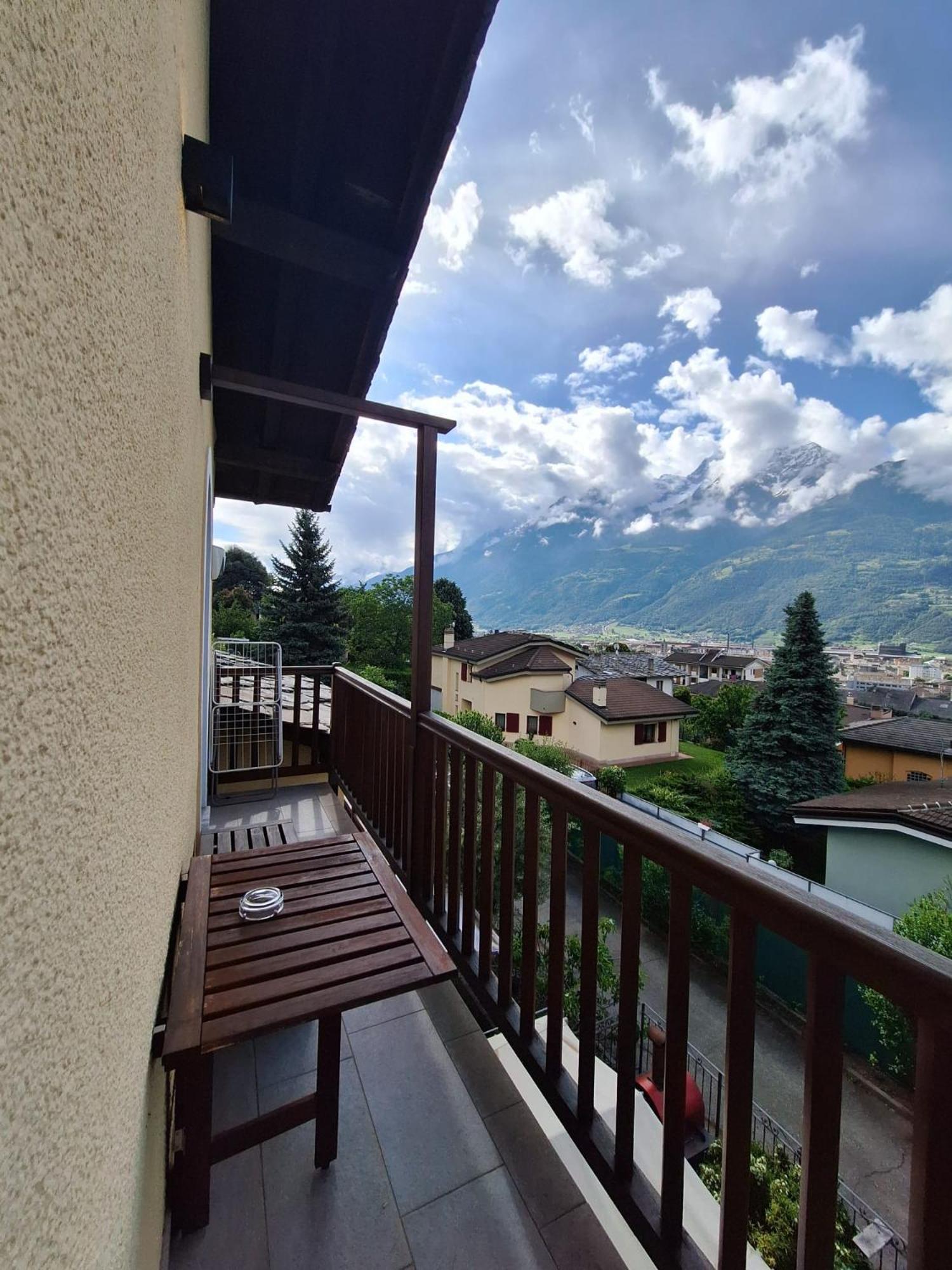Aosta Holiday Apartments - Edelweiss エクステリア 写真